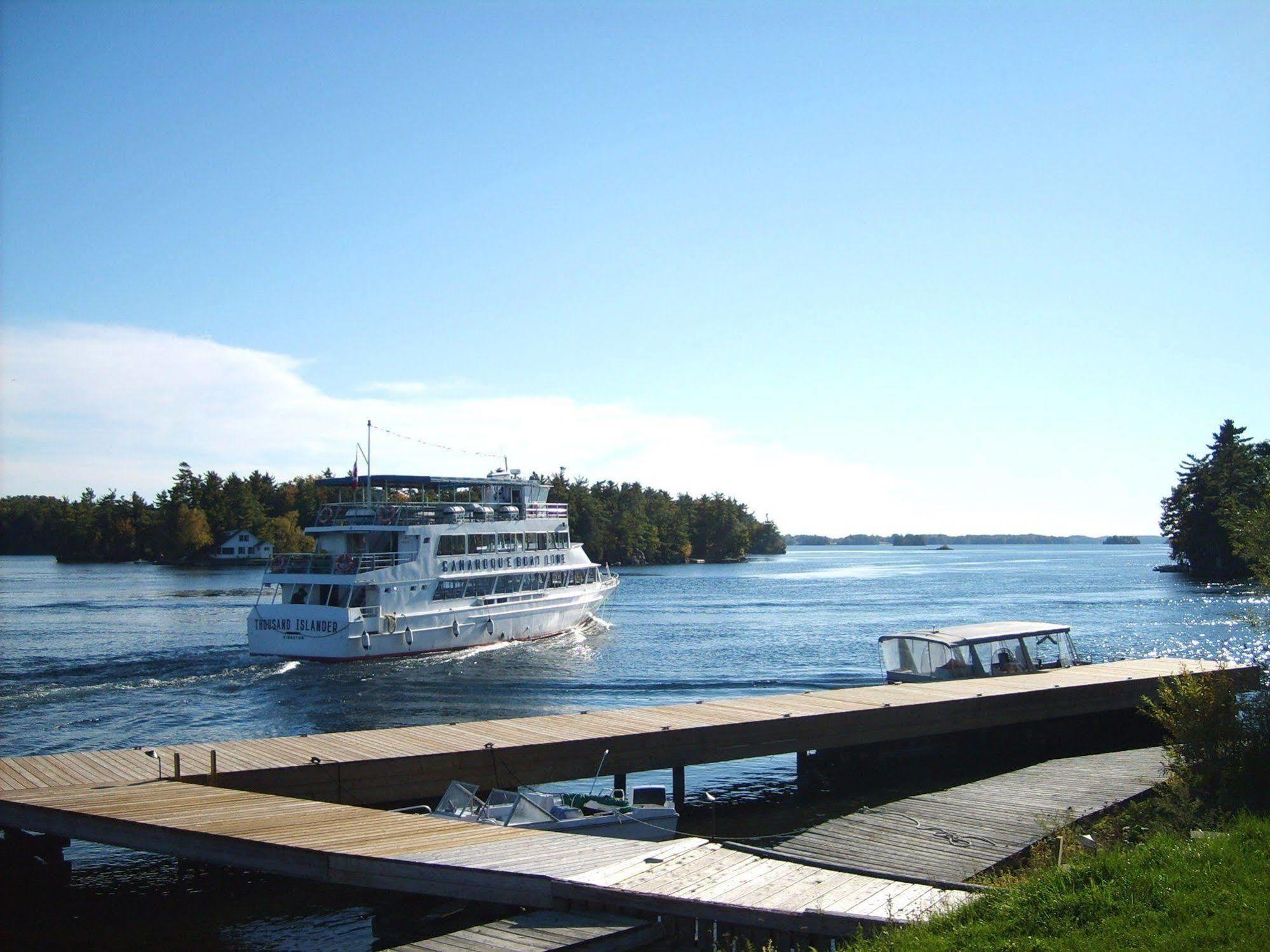 Capricorn Motel Royale 1000 Islands Lansdowne Zewnętrze zdjęcie